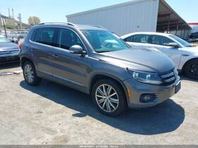 148.vw1t13 Volkswagen Left Roof Luggage Rack 2013 Tiguan